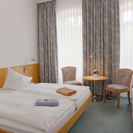 Hotel Akzent 3*